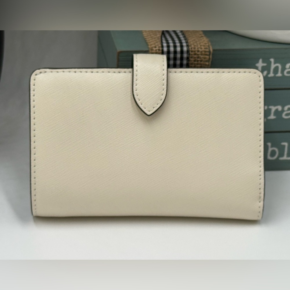 Kate Spade New York Madison Puffy Heart Medium Bifold meringue saffiano leather - Picture 4 of 7